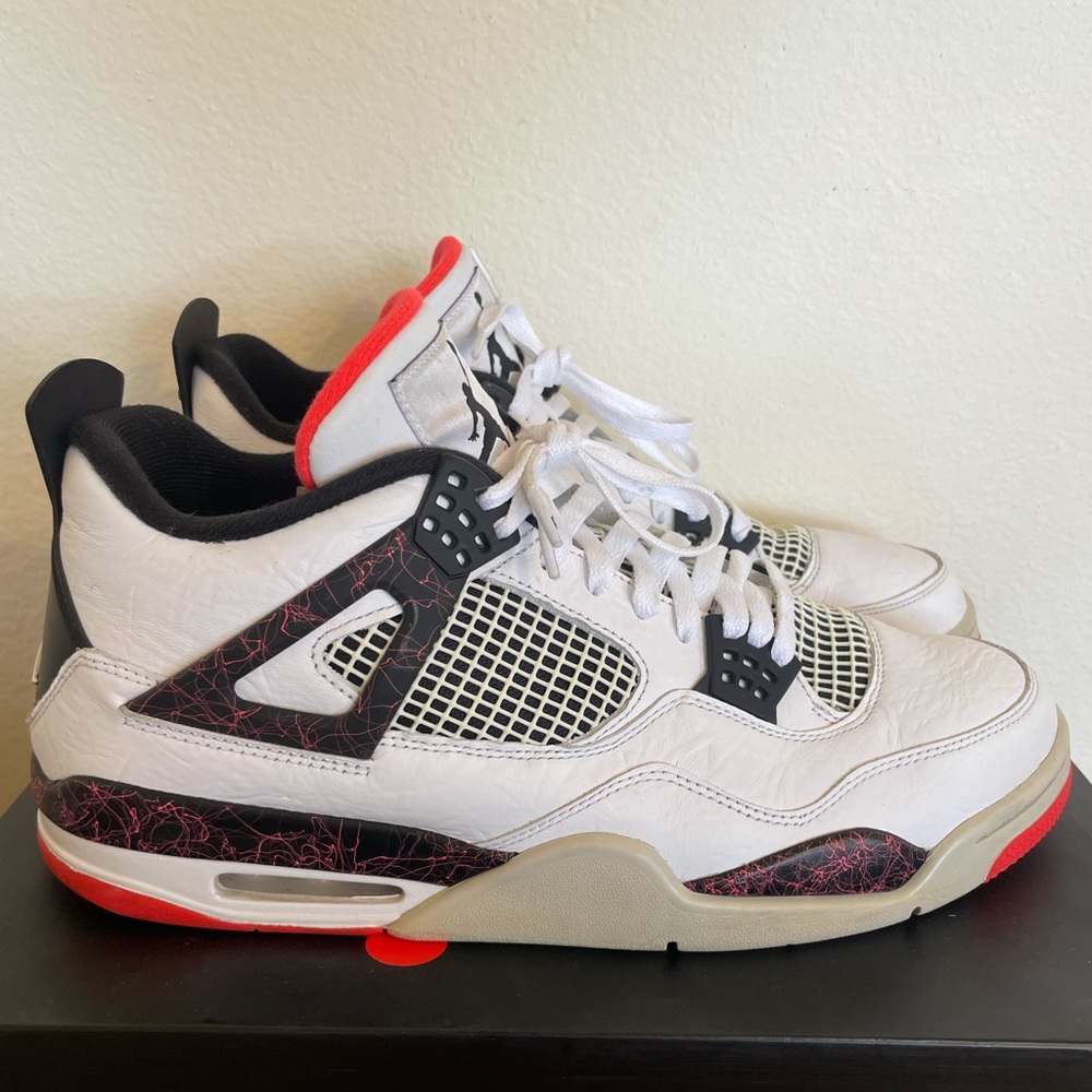 SOLD ❌ Jordan 4 Retro Pale Citron “Flight Nostalgia” size 13 308497-116 2019 - Picture 1 of 8